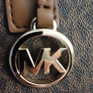 Micheal Kors Crossbody